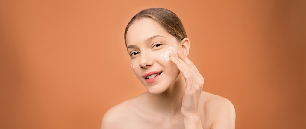 Skincare Mattina e Sera: Ordine Corretto dei Prodotti e Consigli Pratici